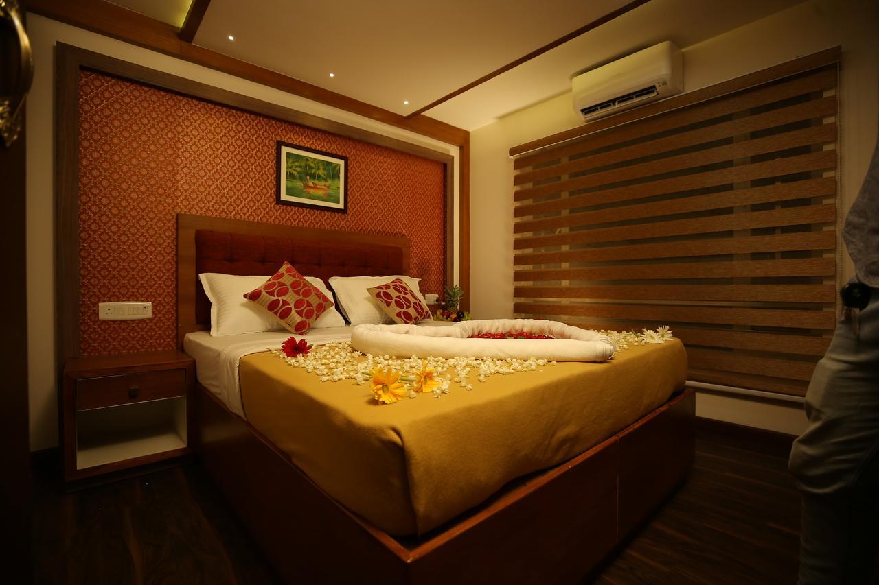 Southern Panorama Houseboats Alappuzha Екстериор снимка