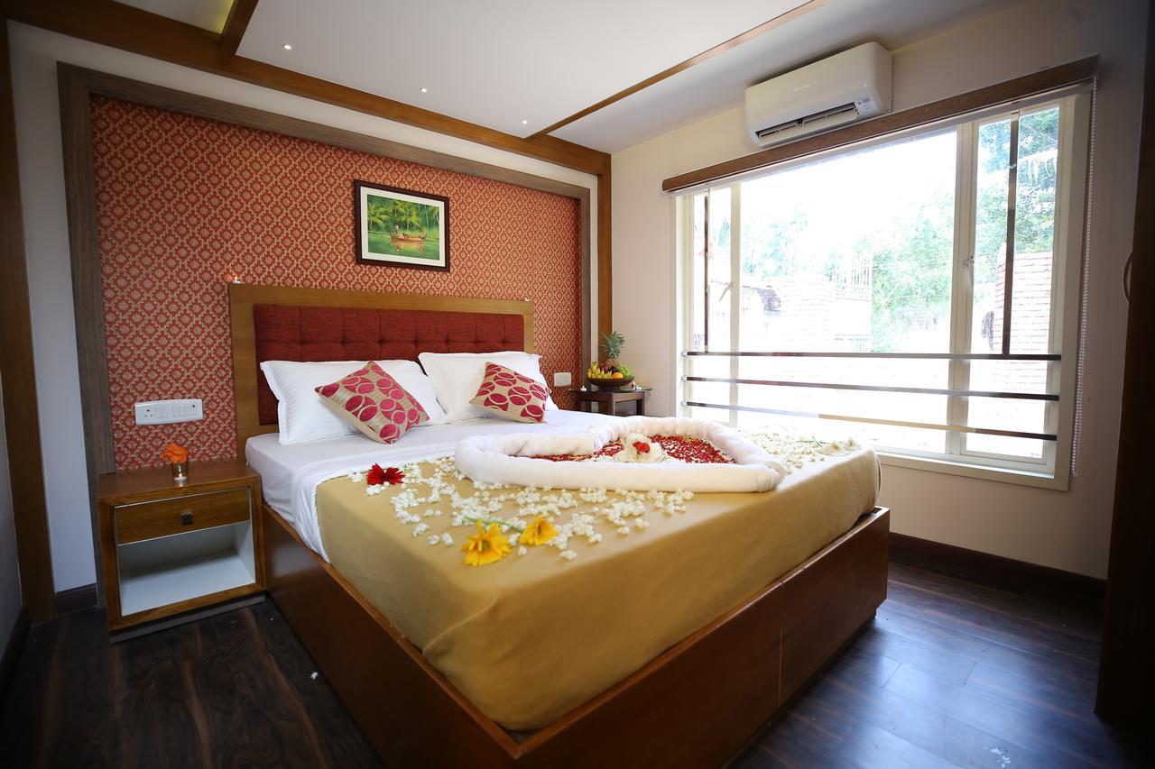 Southern Panorama Houseboats Alappuzha Екстериор снимка