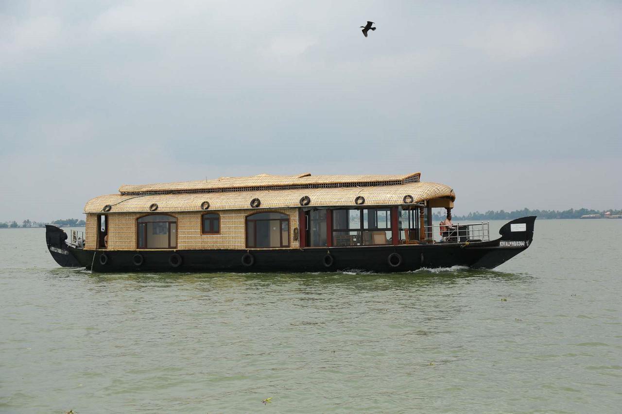 Southern Panorama Houseboats Alappuzha Екстериор снимка